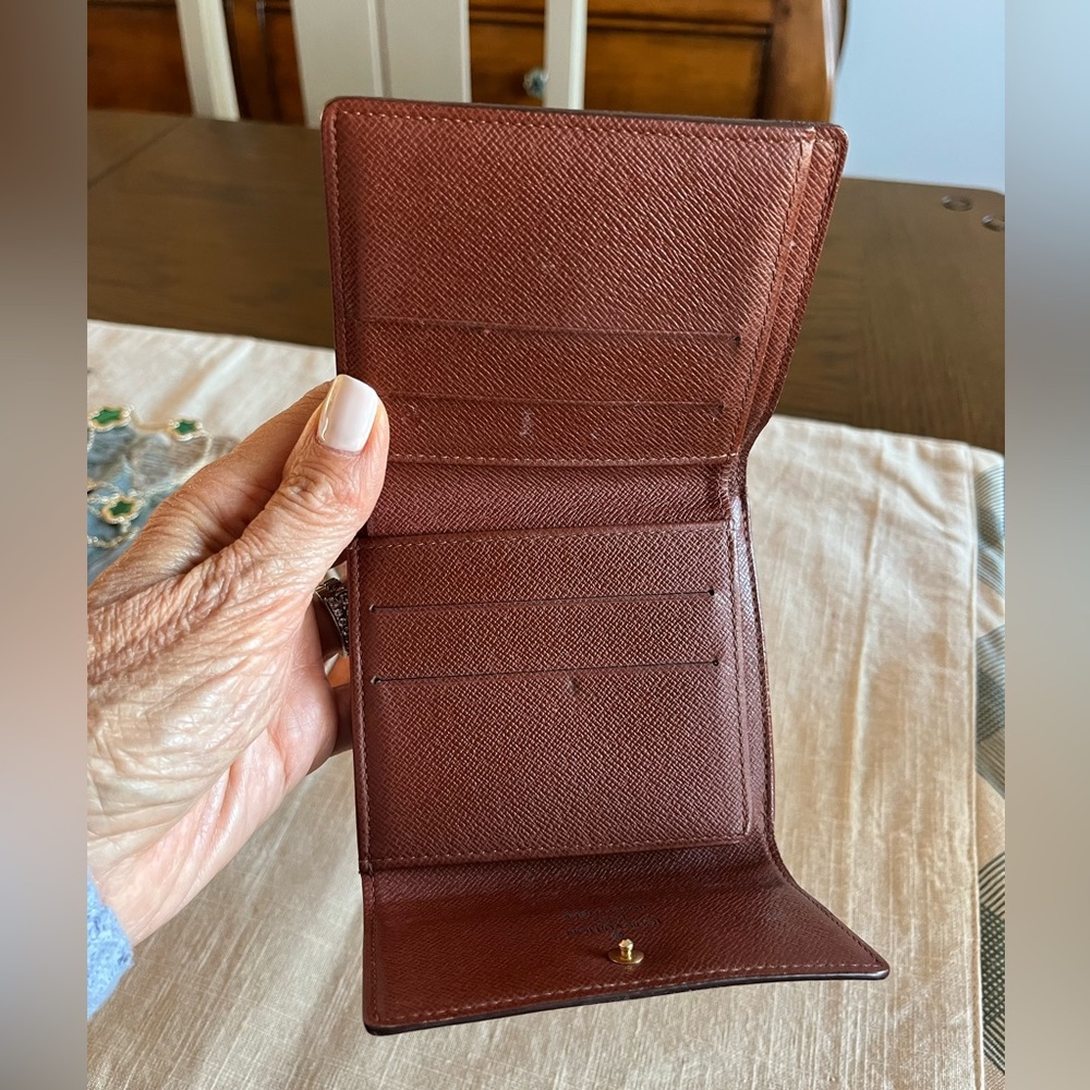 Louis Vuitton Monogram Elise  Trifold Wallet - Picture 8 of 16